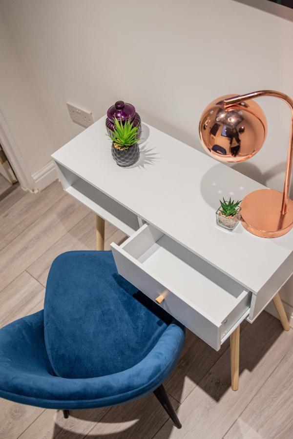 Bv Comfy Spacious 3 Bedroom House At Tatton Street Manchester Exteriér fotografie