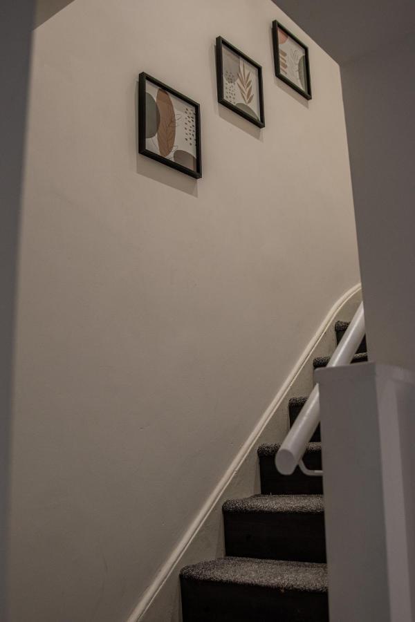 Bv Comfy Spacious 3 Bedroom House At Tatton Street Manchester Exteriér fotografie